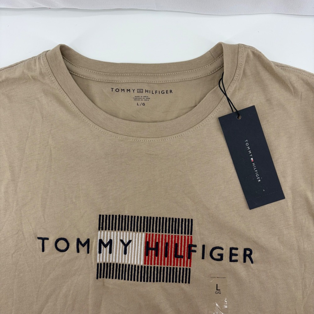 NWT Tommy Hilfiger Mens Tan Beige Embroidered Logo T-Shirt XM04937 Size Large